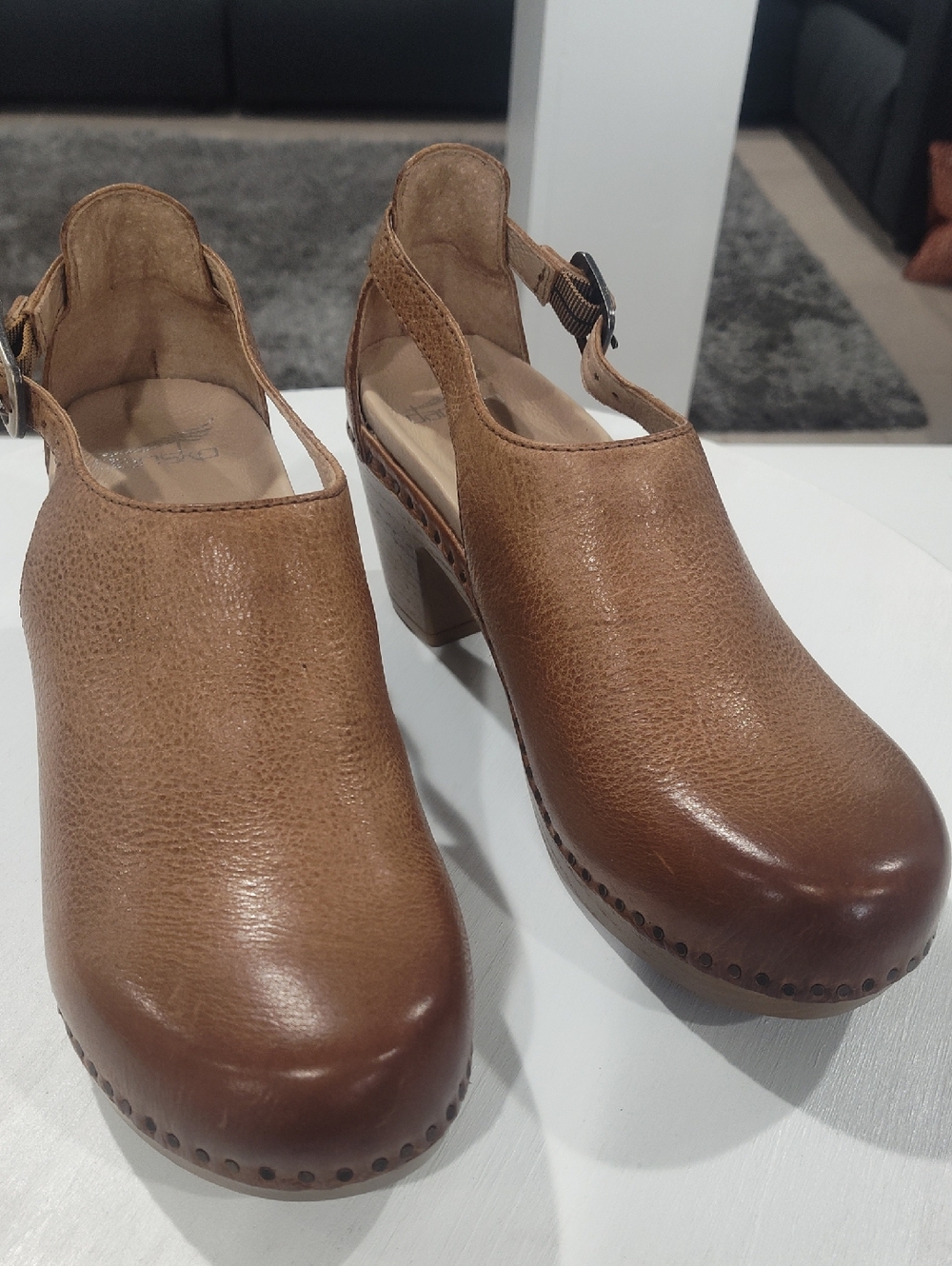 Dansko Sassy Milled Burnished Tan Leather Clogs Size 38
